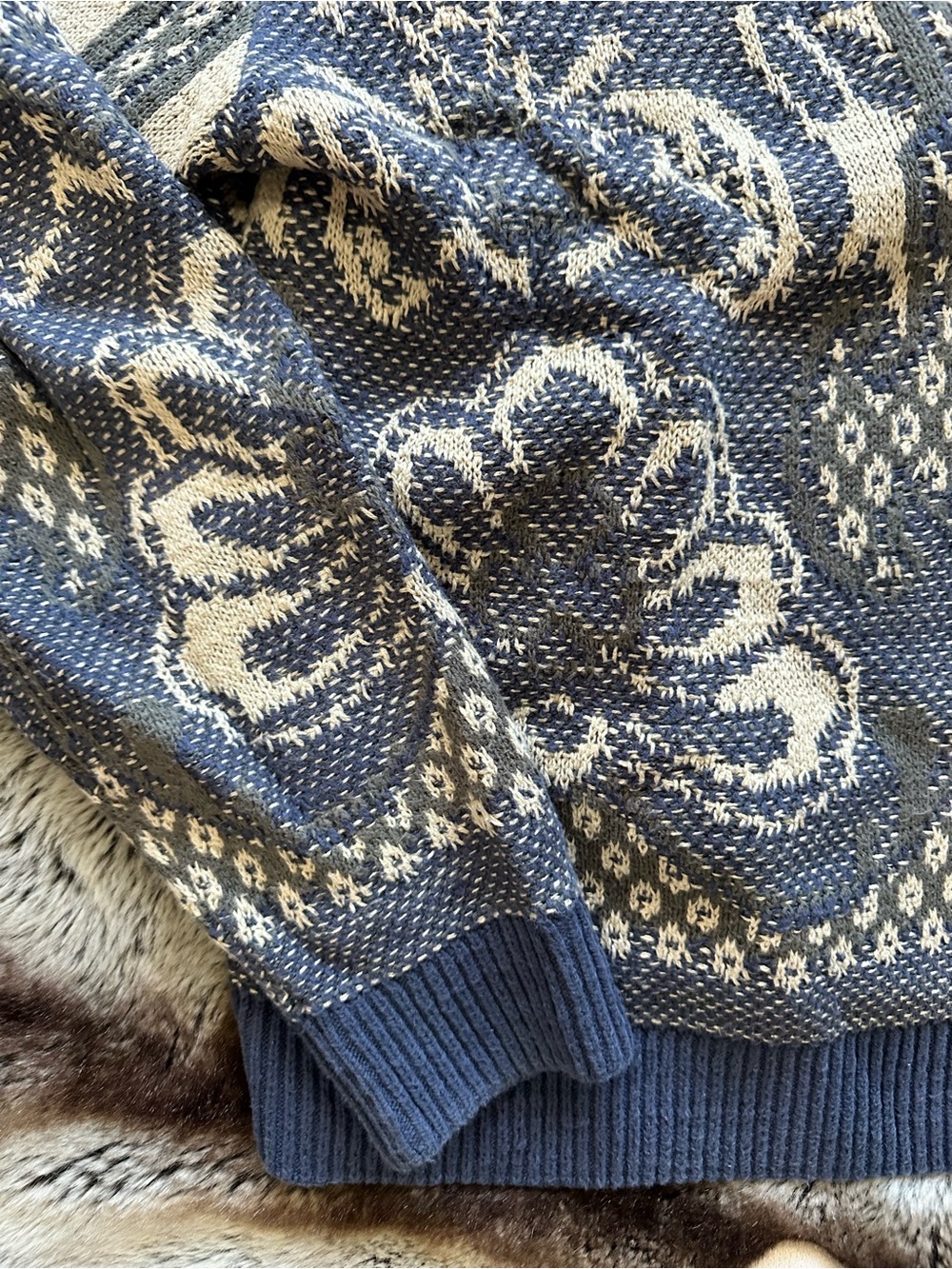 Abercrombie Soft Knit Button-Front Cardigan in Navy & Cream - Picture 3 of 12